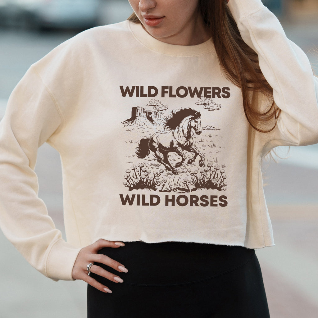 Wild Horses and Wildflowers Graphic with Western Aesthetic – Vintage Crop Sweatshirt