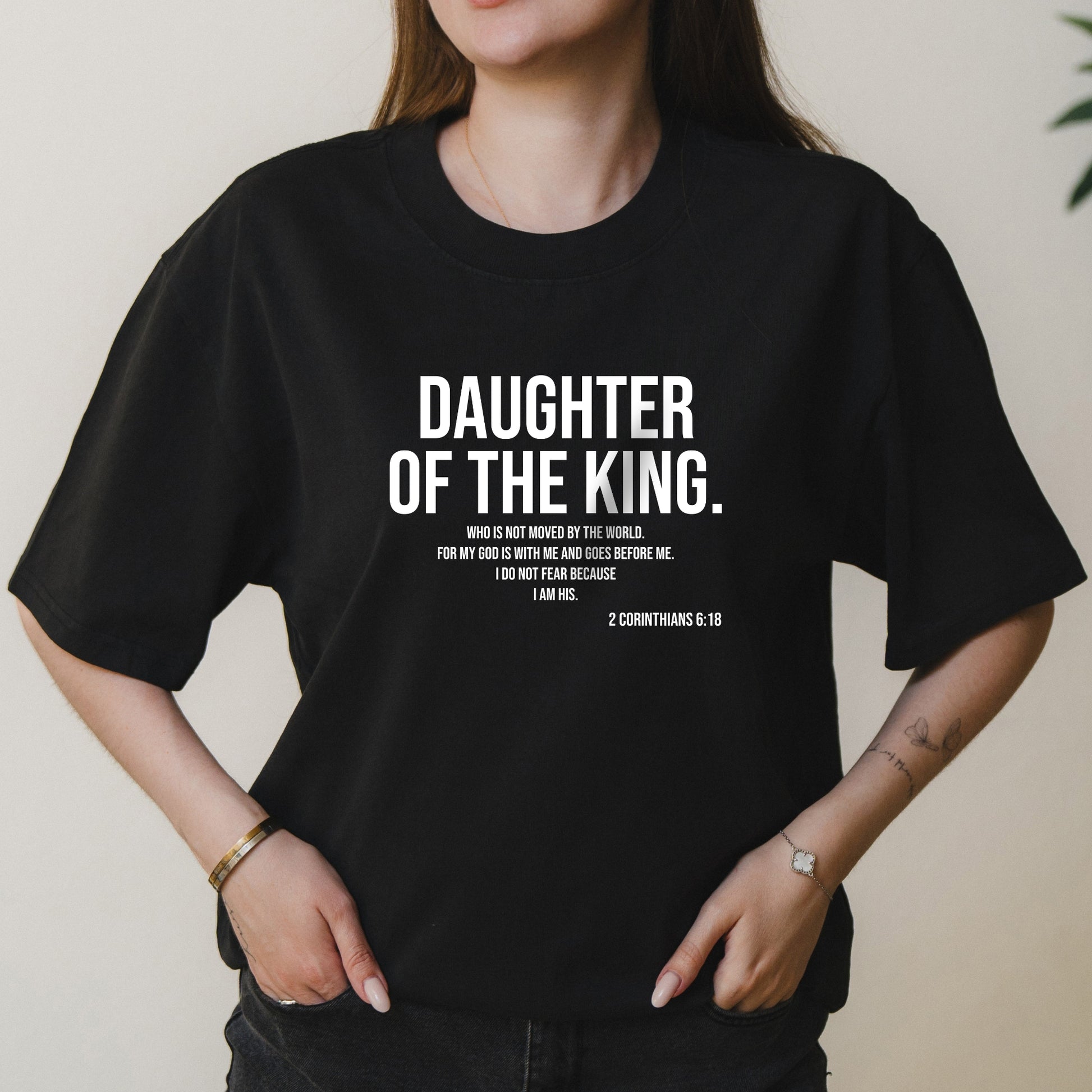 Daughter of the King Text Graphic with Christian Faith Message – Oversized Vintage Shirt
