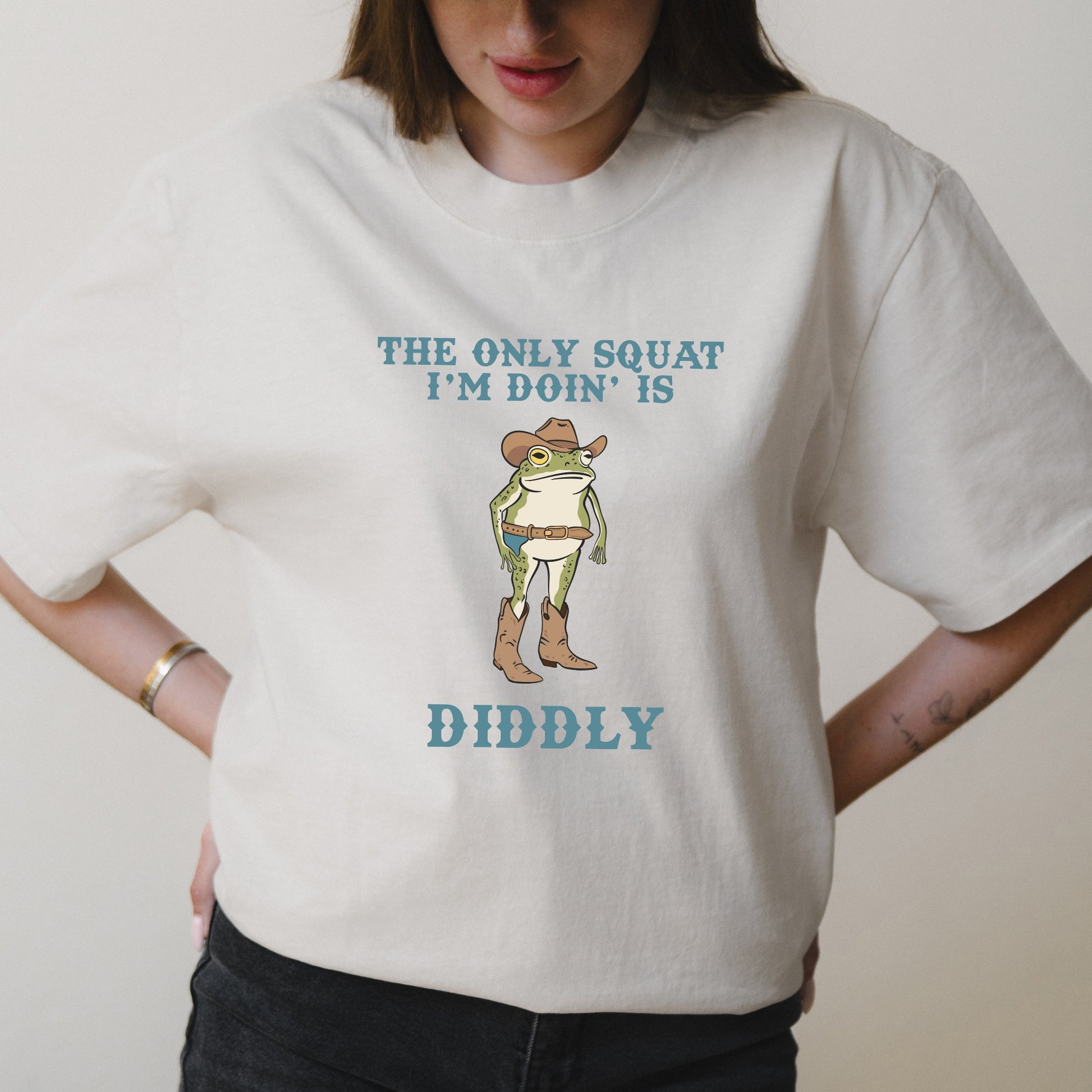Funny Cowboy Frog with The Only Squat I'm Doin Is Diddly Text – Oversized Vintage Shirt